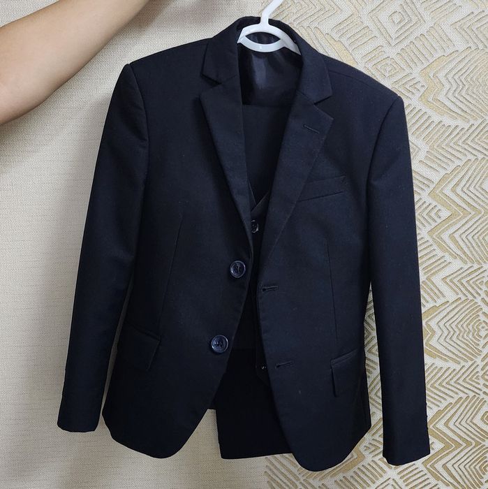 Костюм тройка для 1го класса(7лет) Kastyum shim 7 yosh bolaga