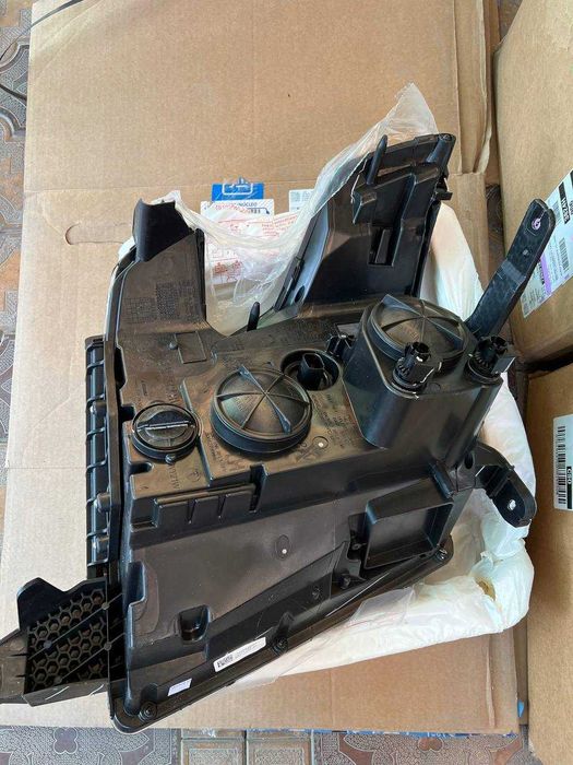 Фара Chevrolet Tahoe, Cadillac Escalade