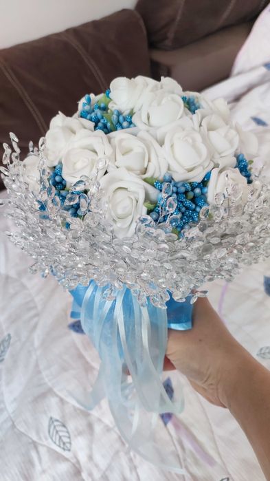 Дизайнерска официална рокля + сватбен букет и кошница