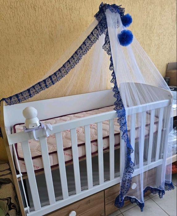 Балдахин със стойка