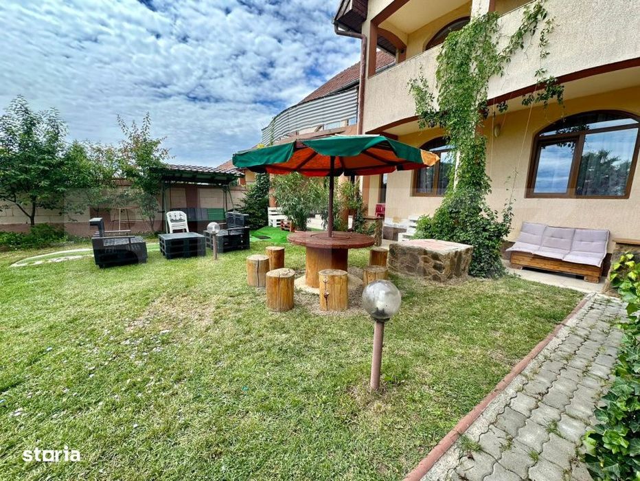 Casa 5 camere,teren 700 mp, foisor si gratar,Micesti