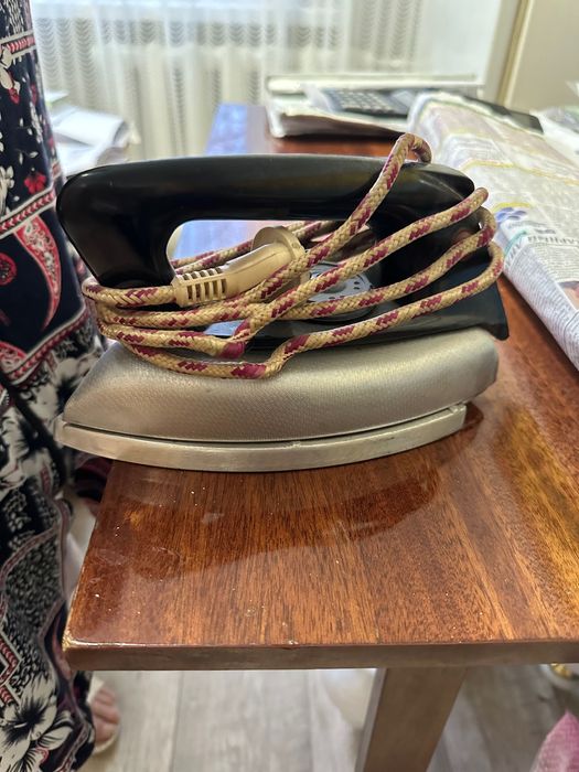 Продам утюги советские