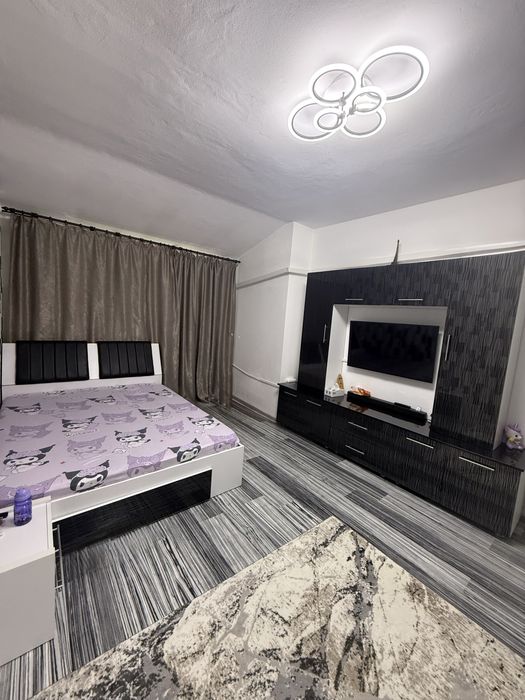 Vand apartament zona Ostroveni