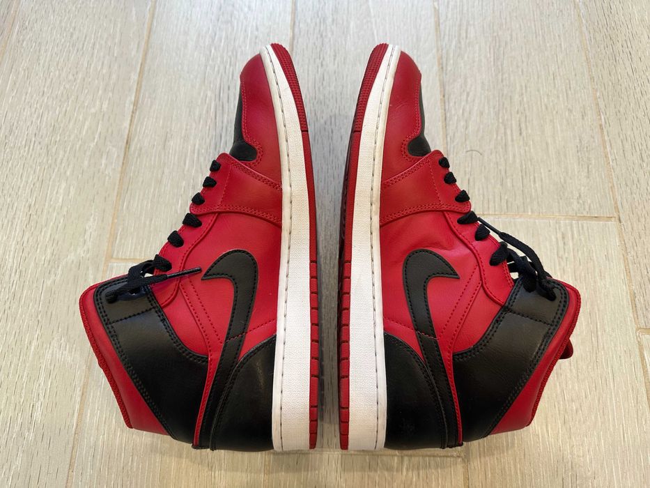 Jordan 1 air  mid reverse bred