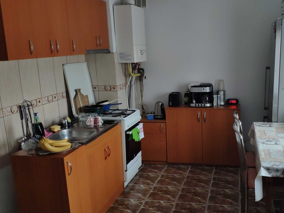 Vand etaj casa zona ultacentarala, 2 camere + terasa a 3-a camera