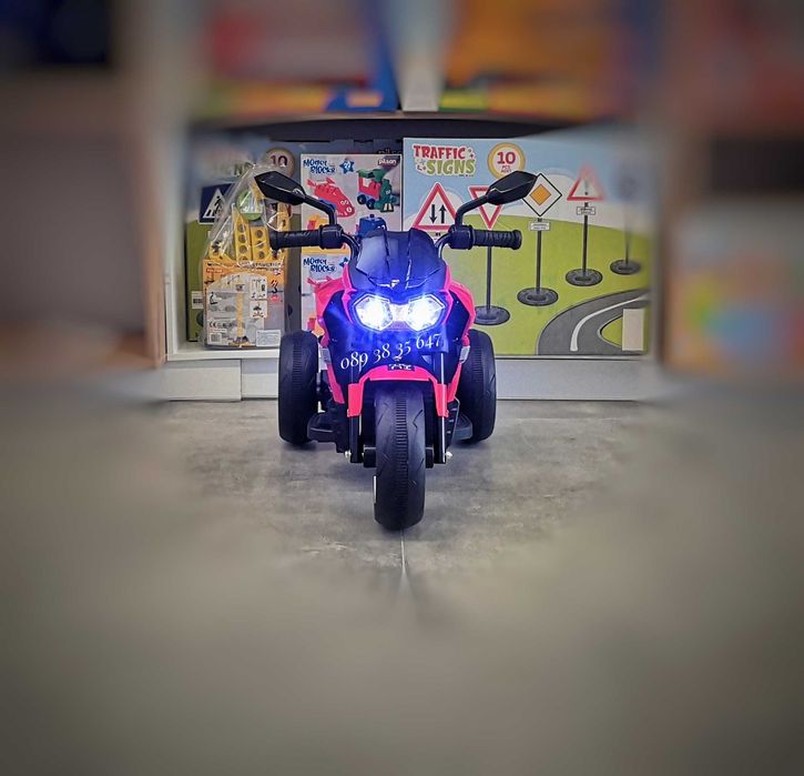 ТОП ЦЕНА!НОВО!Акумулаторен мотор с 3 гуми Colombo RED с 12V,Bluetooth