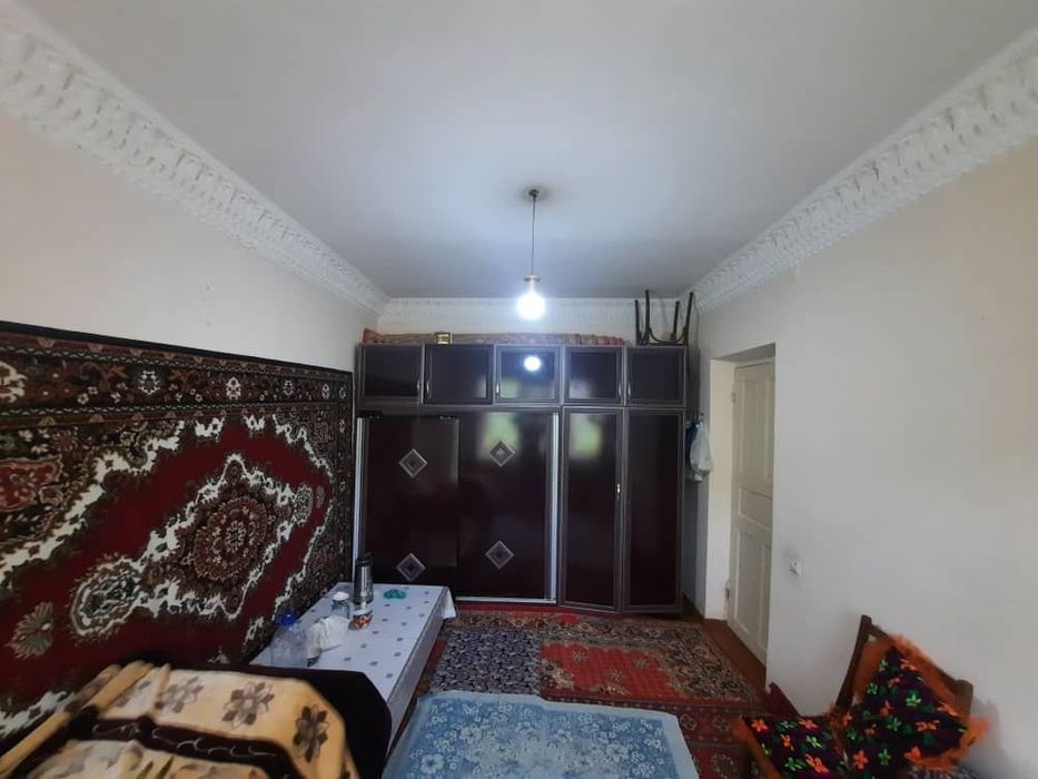 1  Хонали жой сотилади. Гиштдан курилган домда