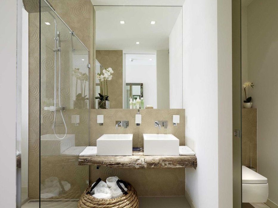 Дава се под наем Двустаен апартамент в София, Център - 55 кв.м за 433.5 € - Снимка #2