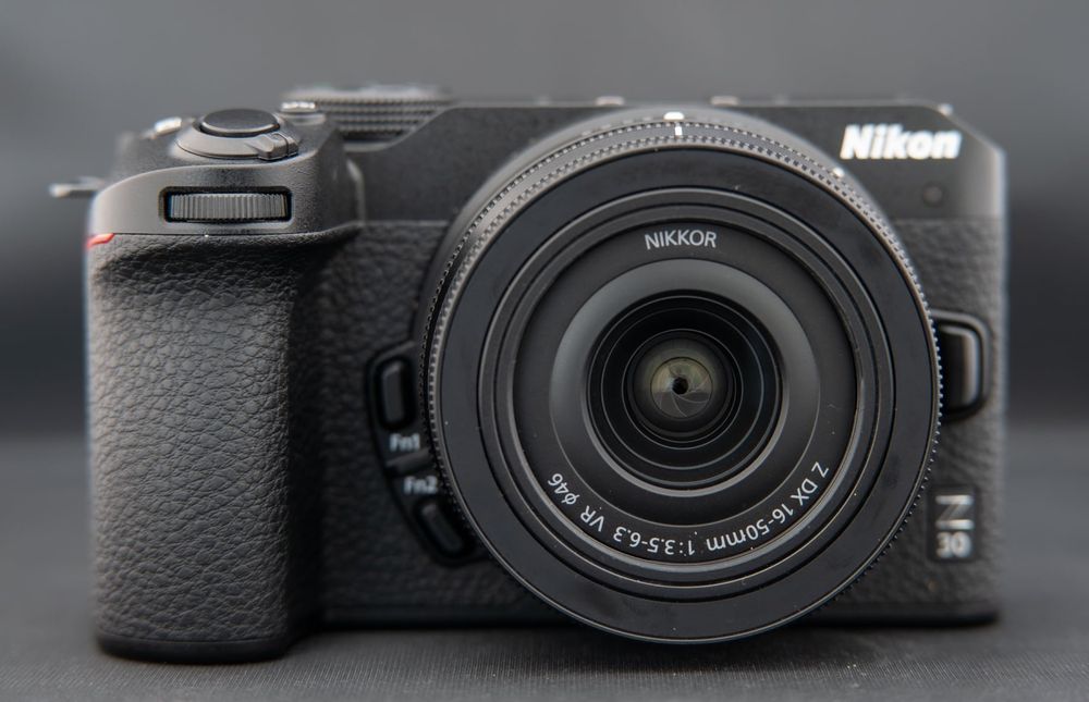 Nikon Z 30, stare excelenta + 2 obiective Viltrox 13 si 56mm