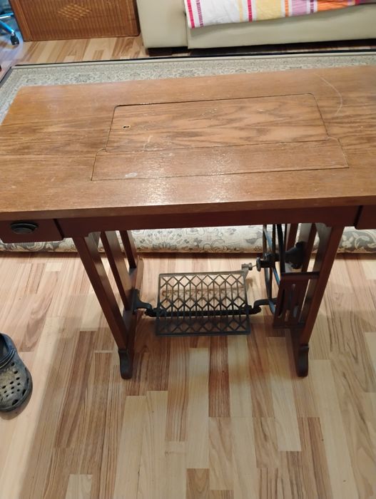 Mașina cusut gritzner