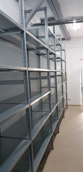 Rafturi metalice cu polițe