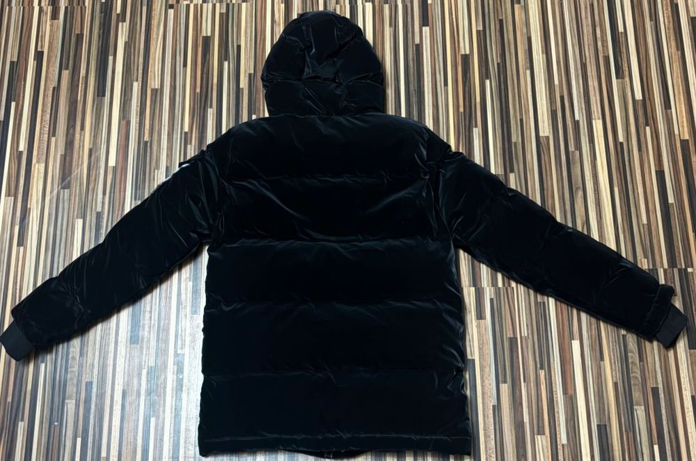 Vând geaca noua de bărbați Burberry