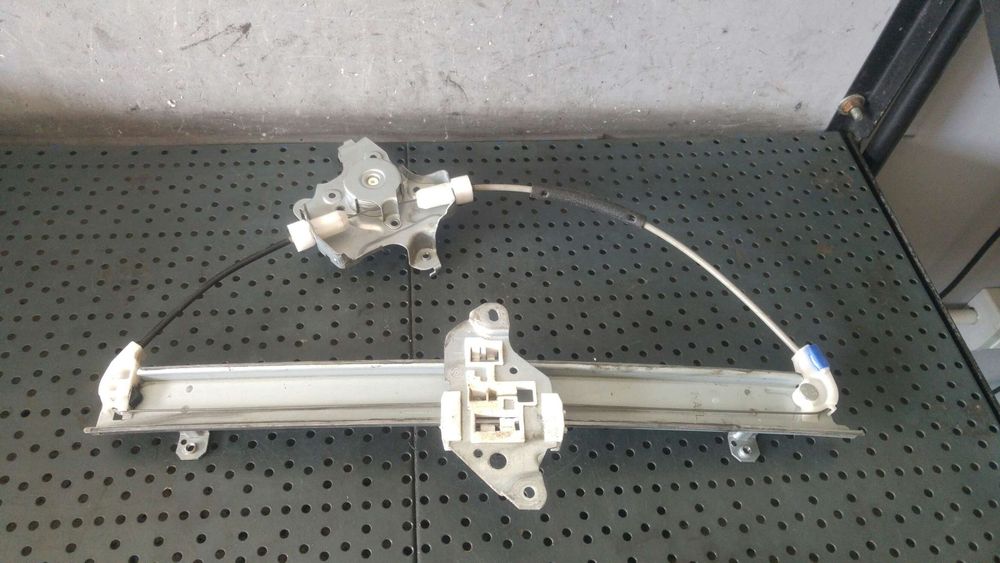 Macara geam electric stanga fata nissan juke f15