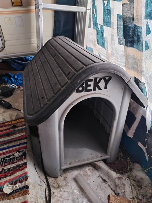 Кучешка къща и легло