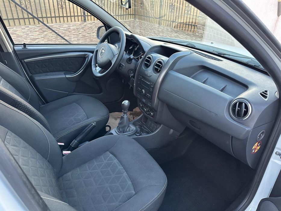 Dacia Duster 4x2 —1,5 Diesel—122000km