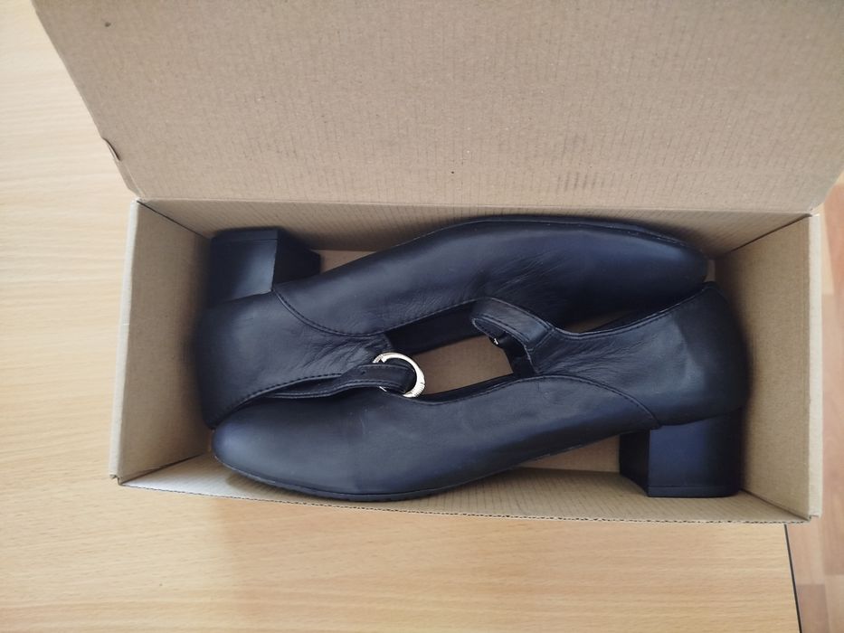 Дамски скарпини 39 номер