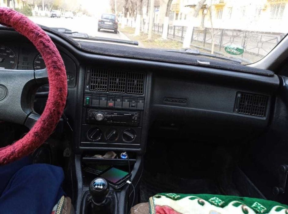 Продается аудии б4