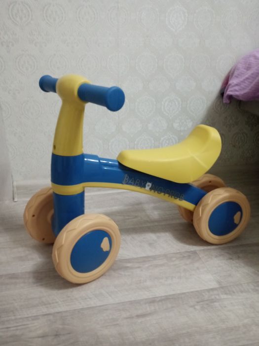 Беговел до двух лет