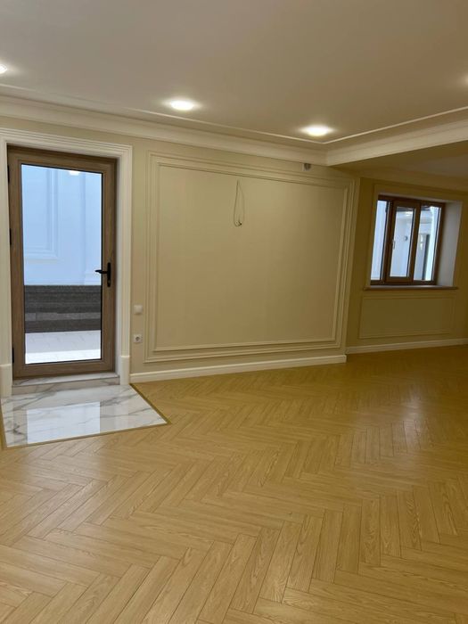 Продается дом ор-р Эко базар 8 соток