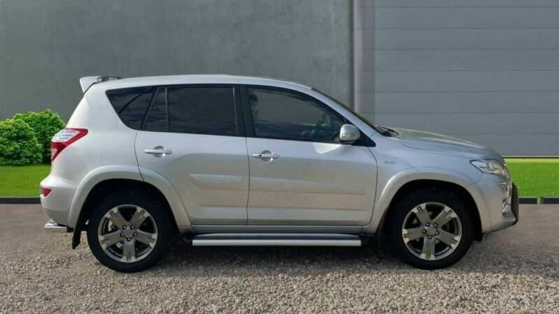 TOYOTA RAV4 2010 — imagine 3