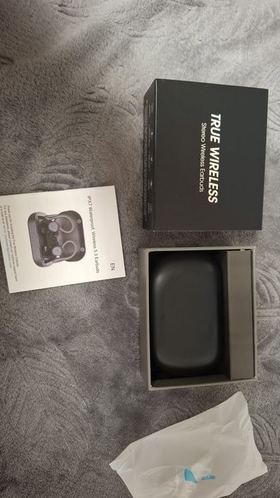 căști sigilate True wireless