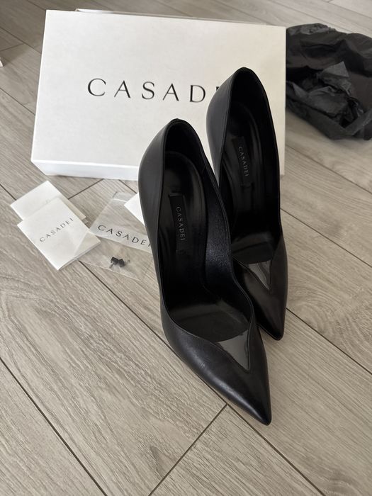 Pantofi eleganti Casadei