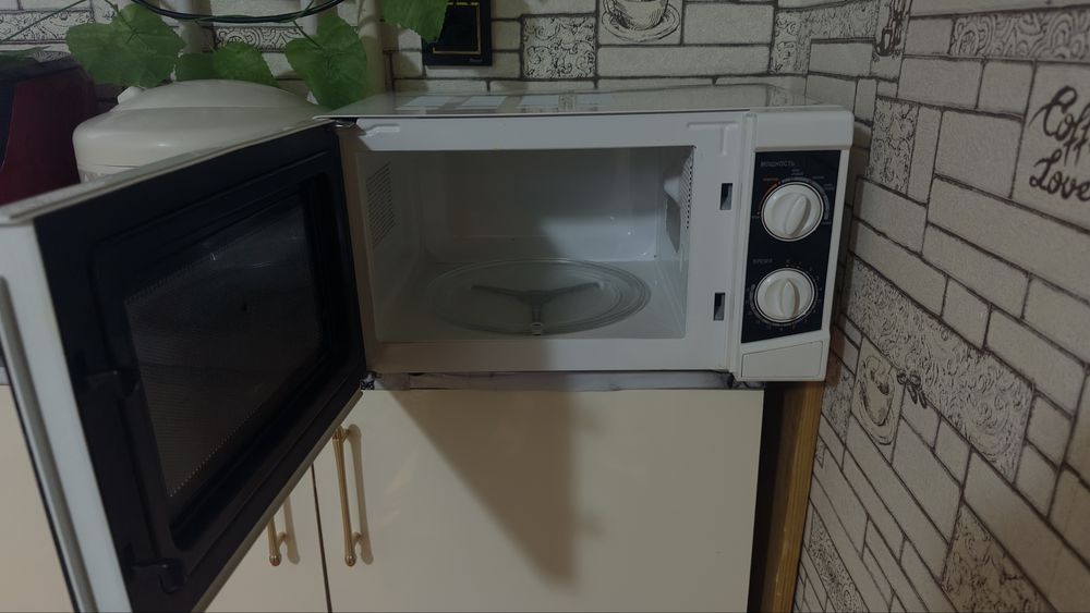 Микровалновка Scarlet сотилади рассиядан олиб кеганман пашти янги