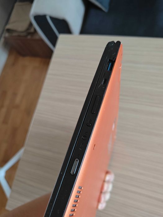 Laptop Lenovo Yoga - Stare excelentă, SSD 128GB, Touchscreen, Curățat și pasta termică schimbată