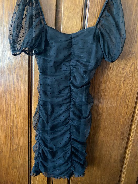 Rochie neagră de petrecere