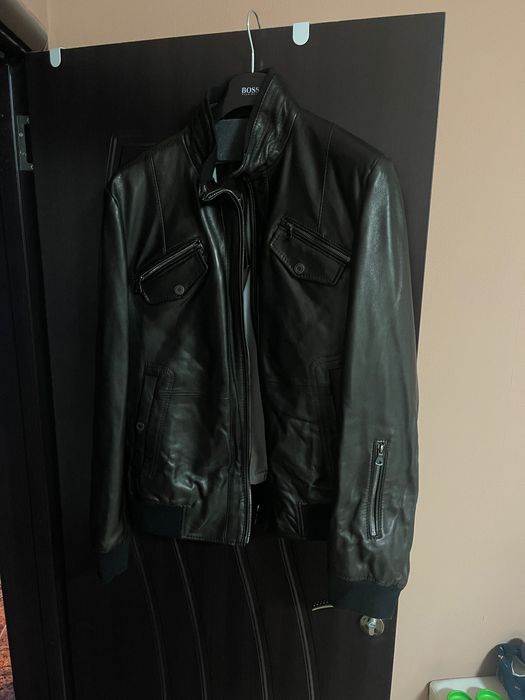Кожено яке HigoBoss  номер 56 НОВО