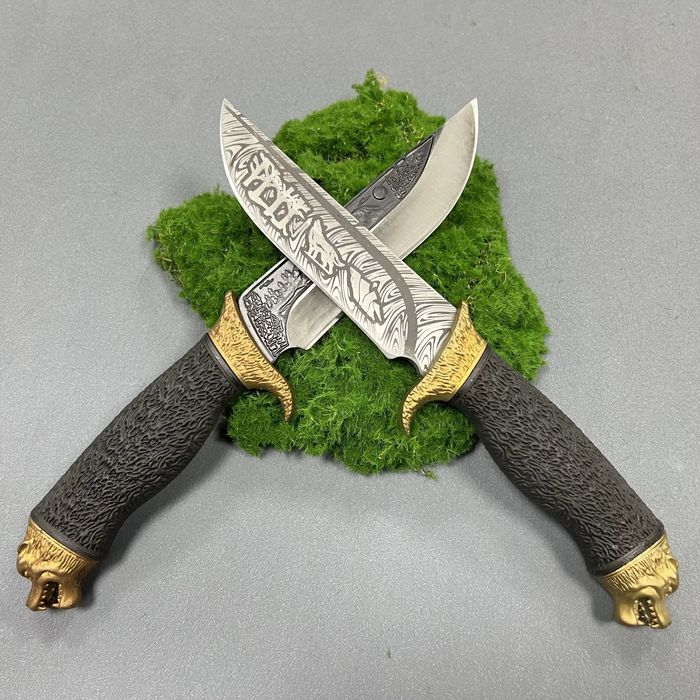 Ловни Ножове - Ръчна изработка от Дамаска стомана, абанос, тюркоаз