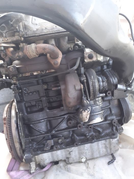 Vând motor 1.9axr complet