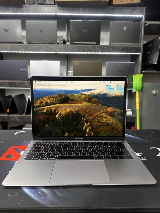 Мощный Macbook Air 2019 i5/8/256