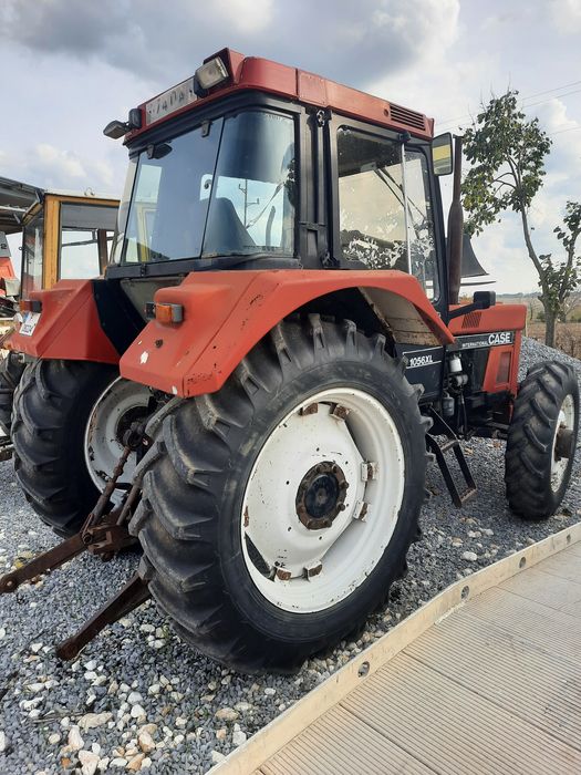 Продавам трактор кейс 1056xl