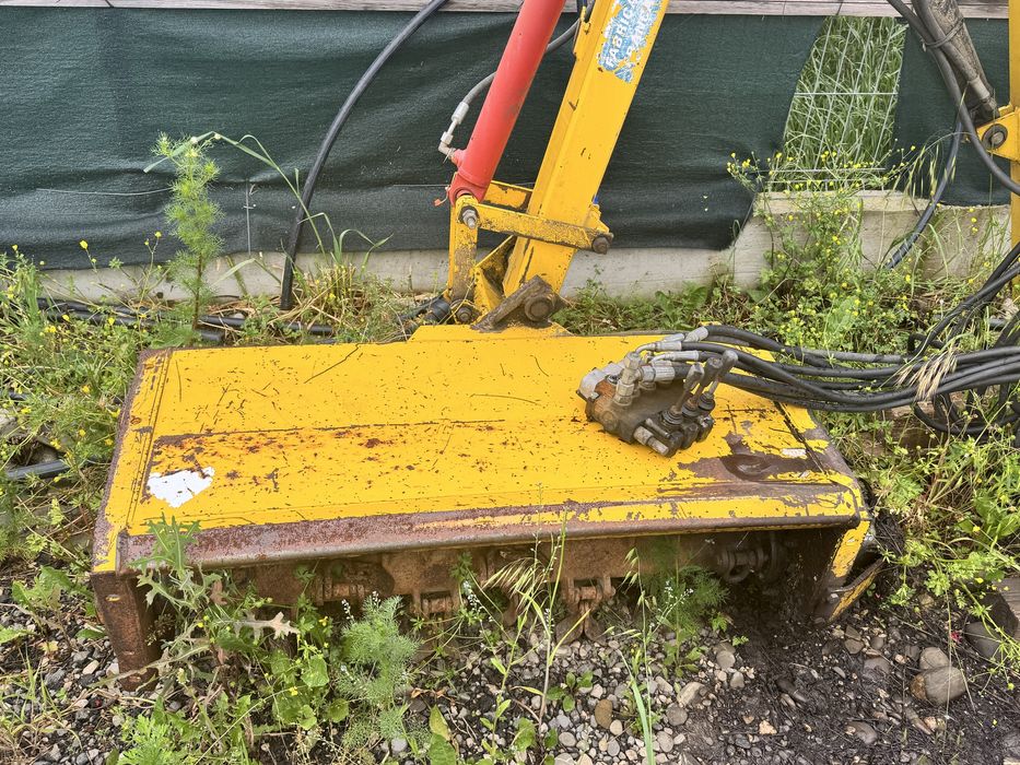 Tocatoare cu brat pentru tractor