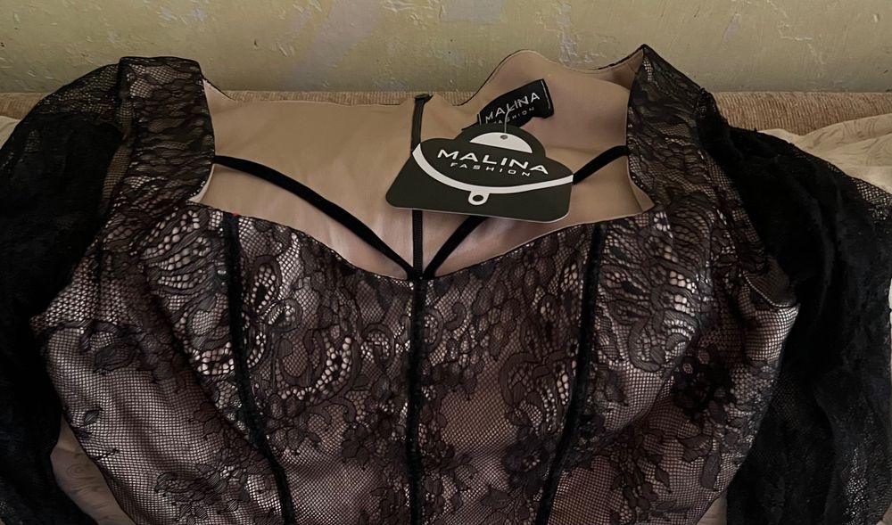 Продается платье новое