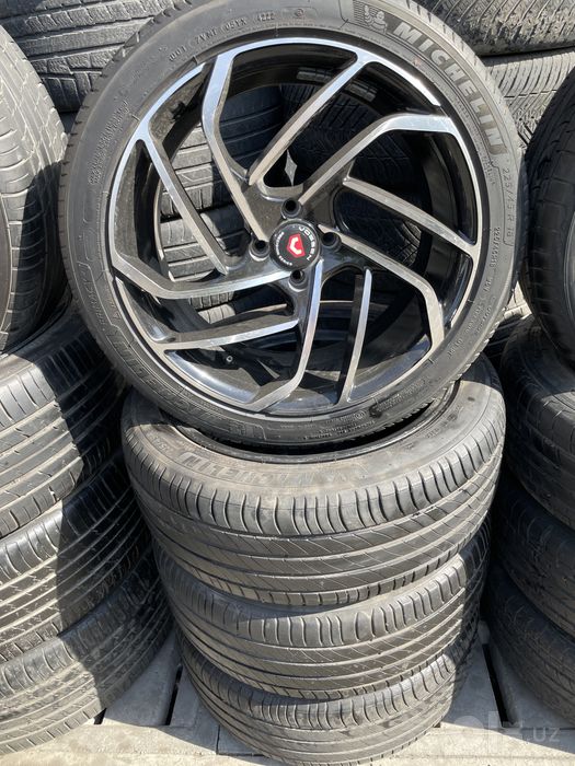 Mers diska sotiladi. Michelin balonlada