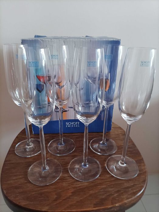 Кристални чаши за шампанско 6 броя Schott Zwiesel.
