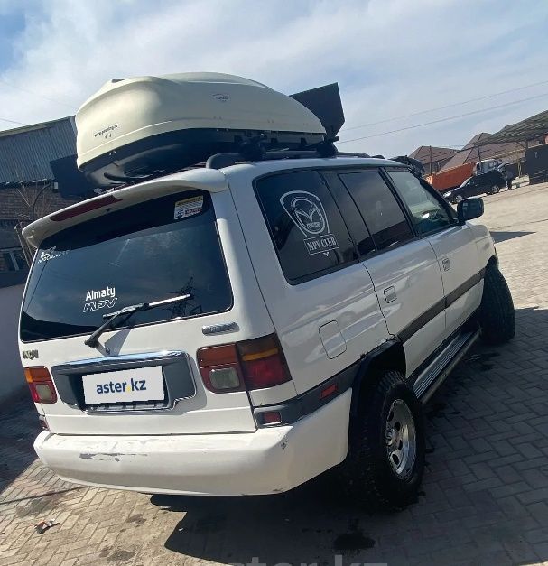 Мазда МПВ 1997 на запчасти