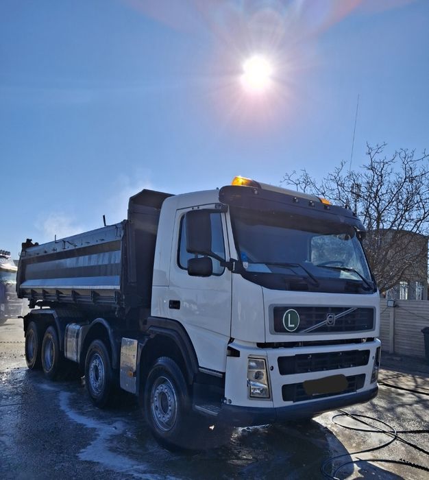 Vând 8x4 Volvo FM
