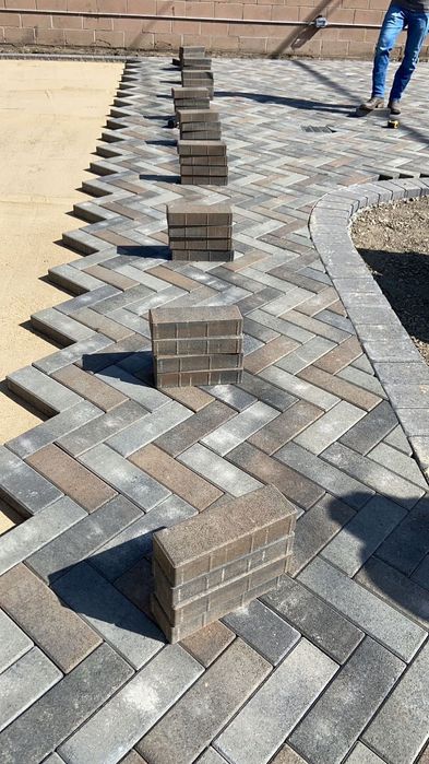 Укладка брусчатка и бордюр