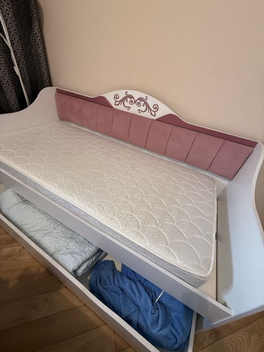 Кровать 90х200 и комод