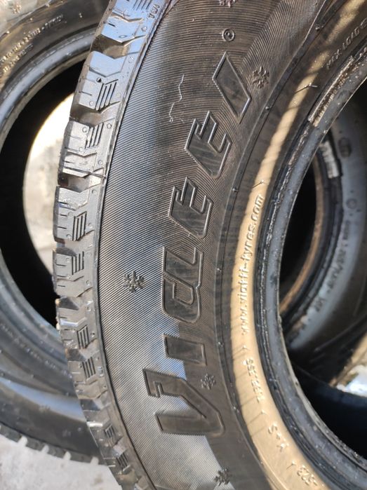 Шипованные шины Viatti