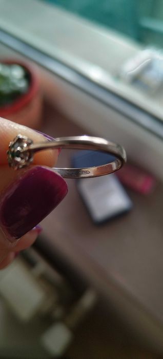 18к златен пръстен с изумруд