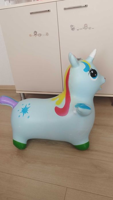 Гумено пони за яздене