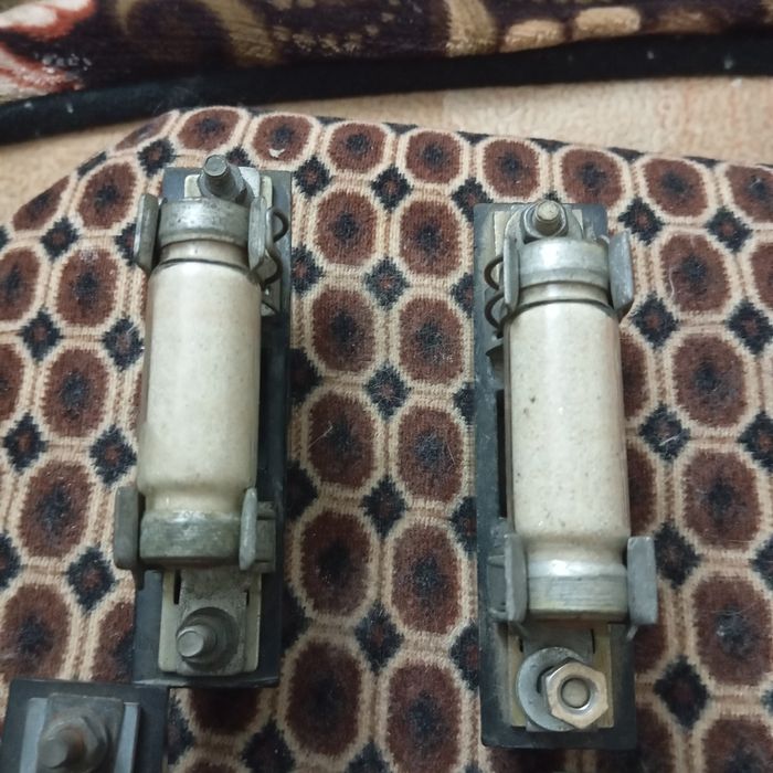 Высоковольтные предохранители 25 А