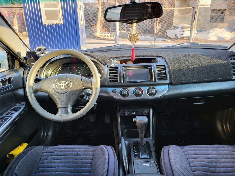 Машина Camry 2003