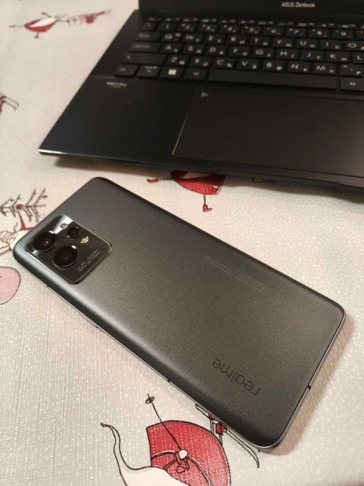 Realme GT2 Pro - 2K Екран - Като НОВ - Пълен Комплект!