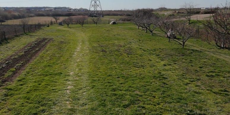 Vând teren intravilan Cihei 1386  mp  ,  500 m. de centura Oradea