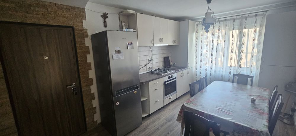 Apartament 2 camere de vanzare